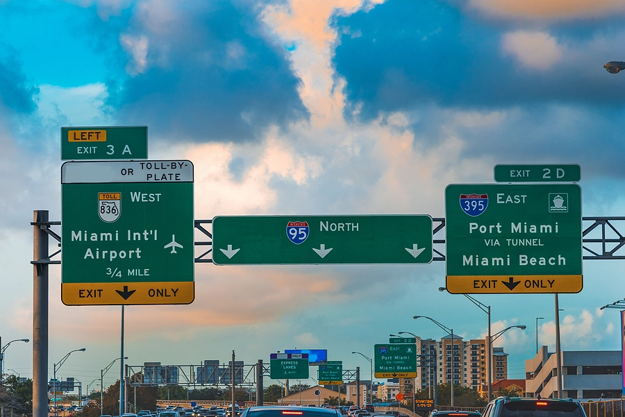 west miami highway traffic because of a car accident